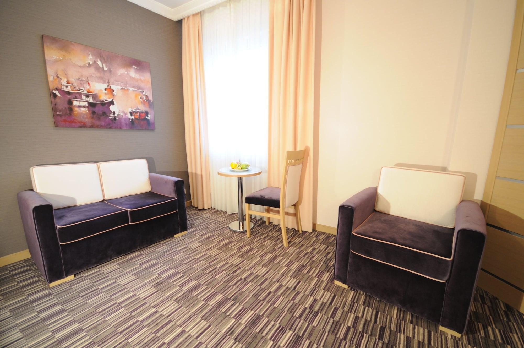 Sv Business Hotel Taksim Estambul Exterior foto