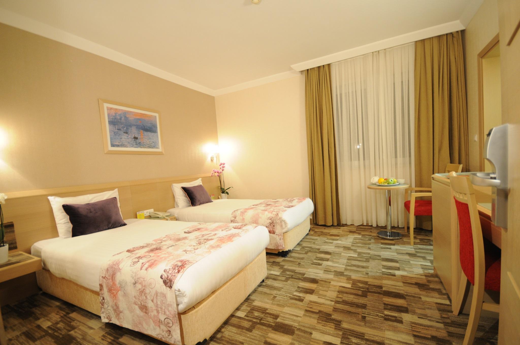 Sv Business Hotel Taksim Estambul Exterior foto