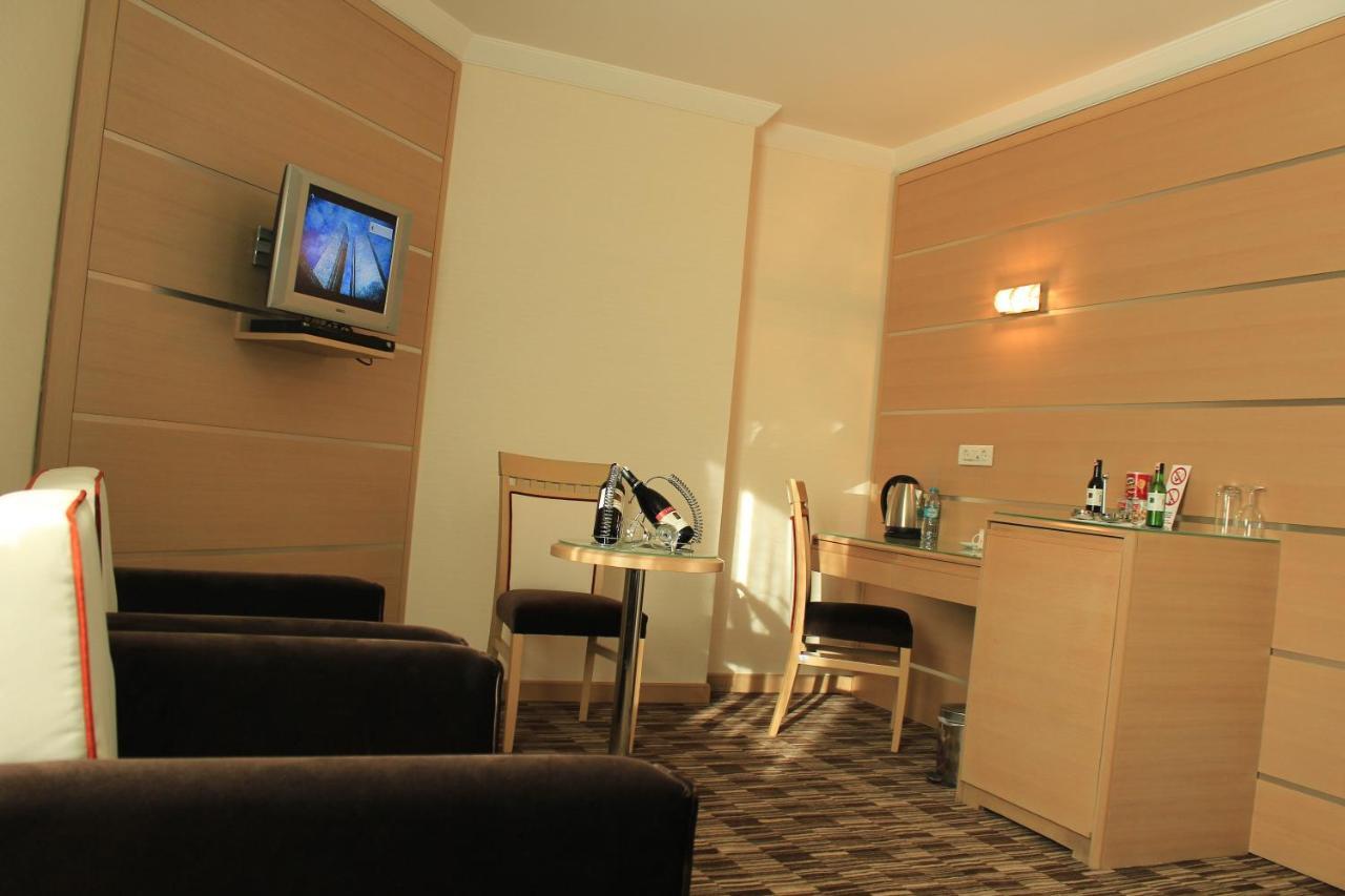 Sv Business Hotel Taksim Estambul Exterior foto