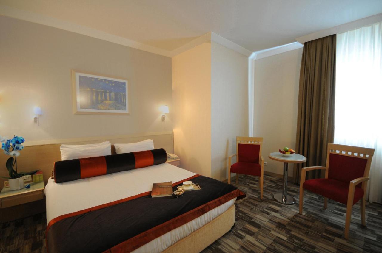 Sv Business Hotel Taksim Estambul Exterior foto